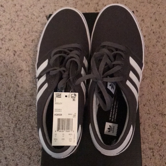 Adidas mens seeley shoes - Picture 4 of 7